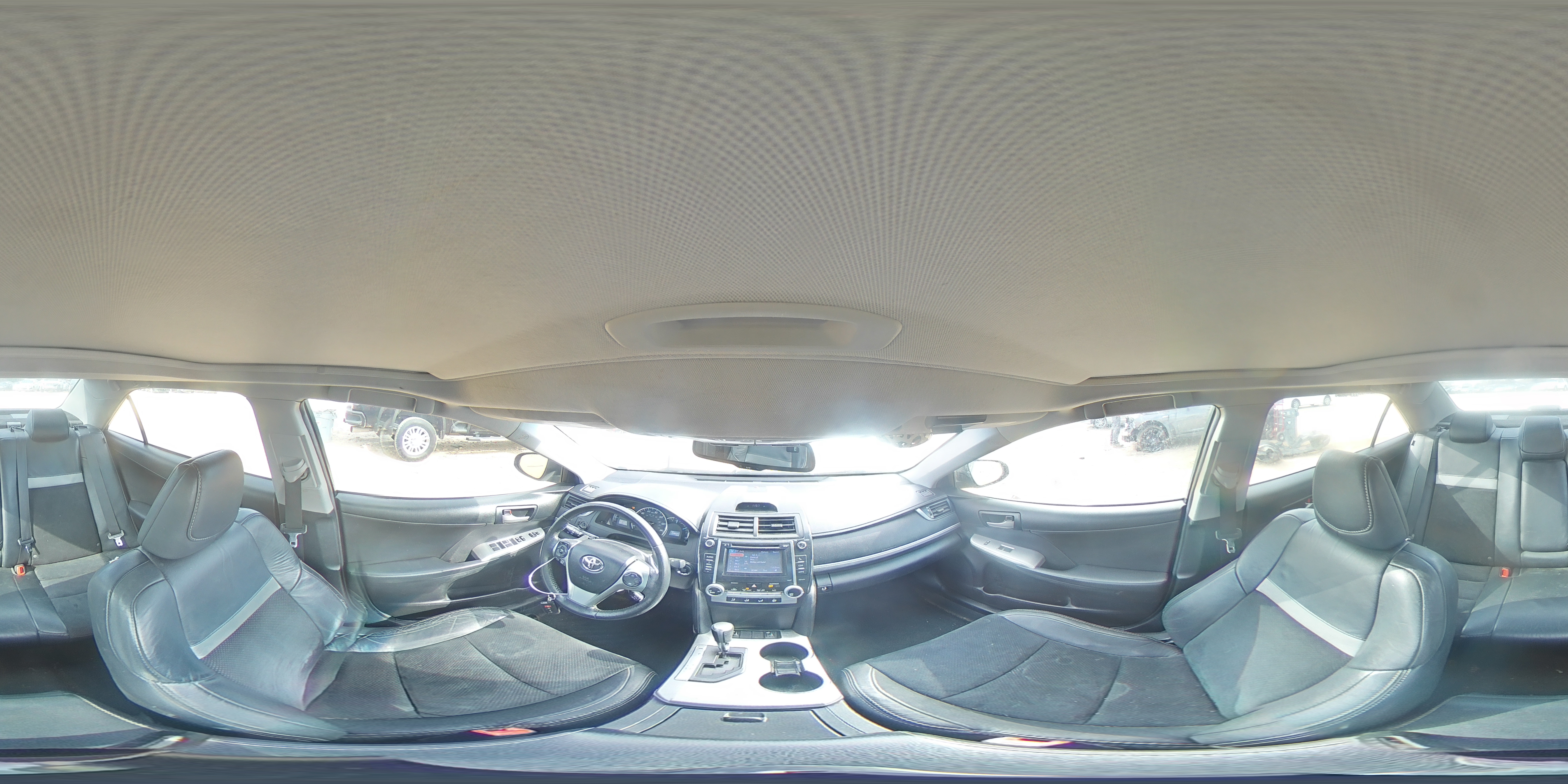 2012 Toyota Camry - Image 13