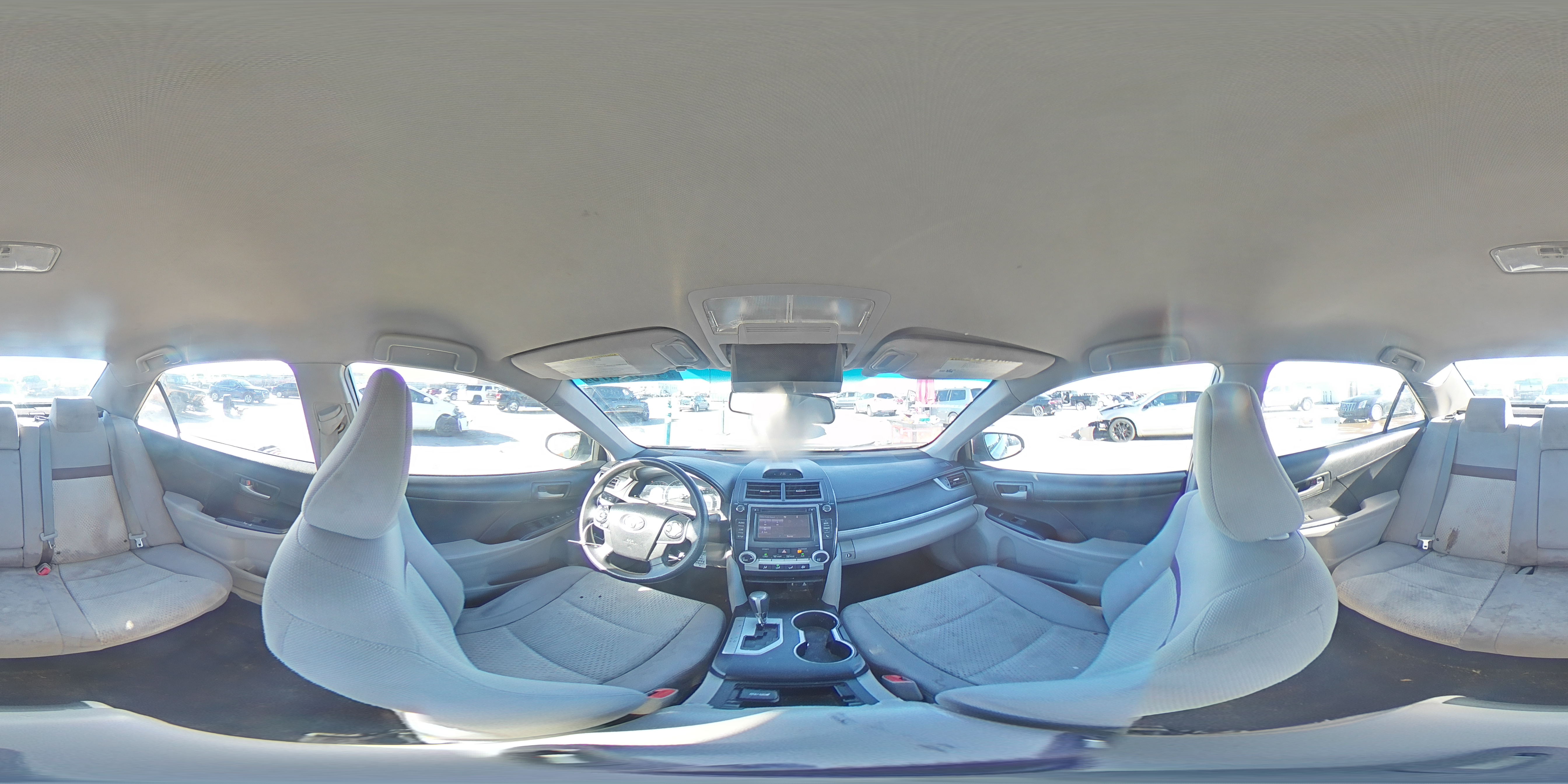 2014 Toyota Camry - Image 15