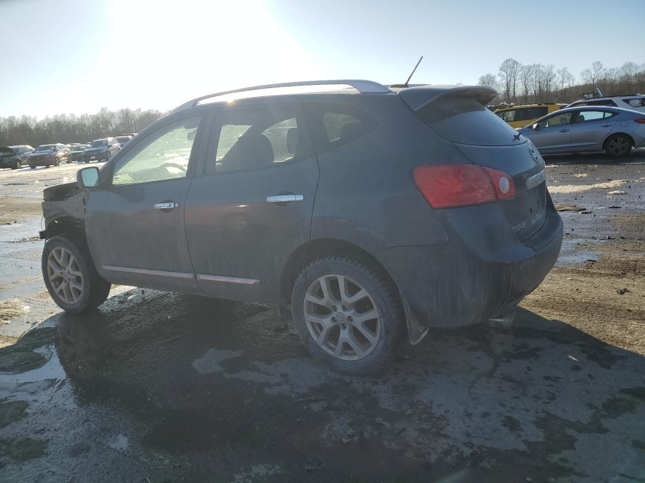 2013 Nissan Rogue - Image 2