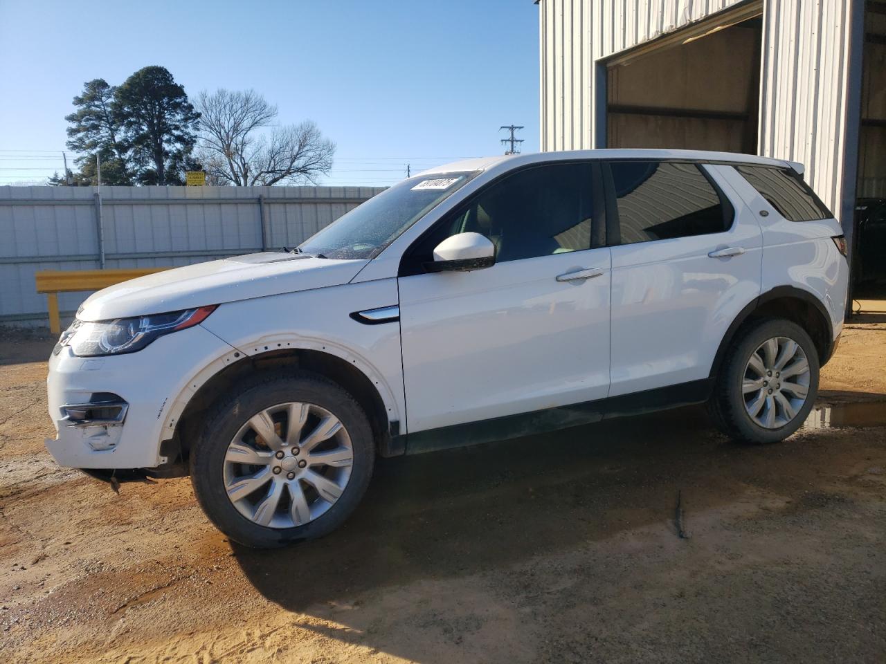 2016 Land Rover Discovery - Image 1