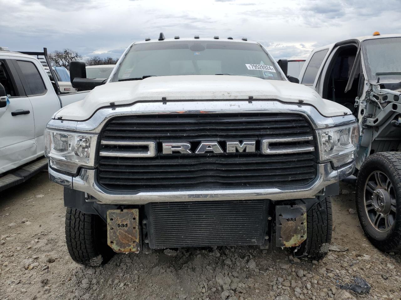 2019 RAM 3500 - Image 5