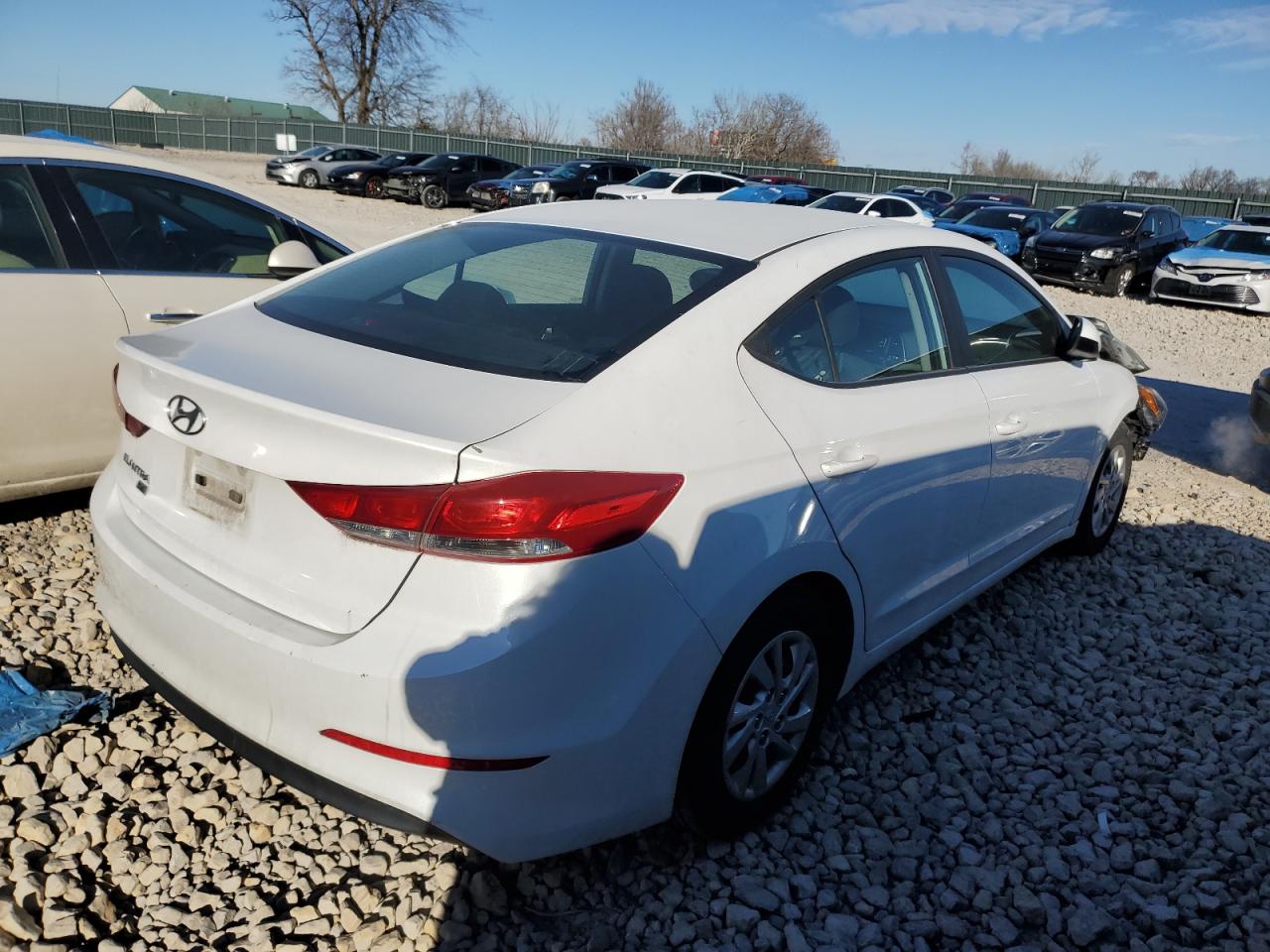 2018 Hyundai Elantra - Image 3