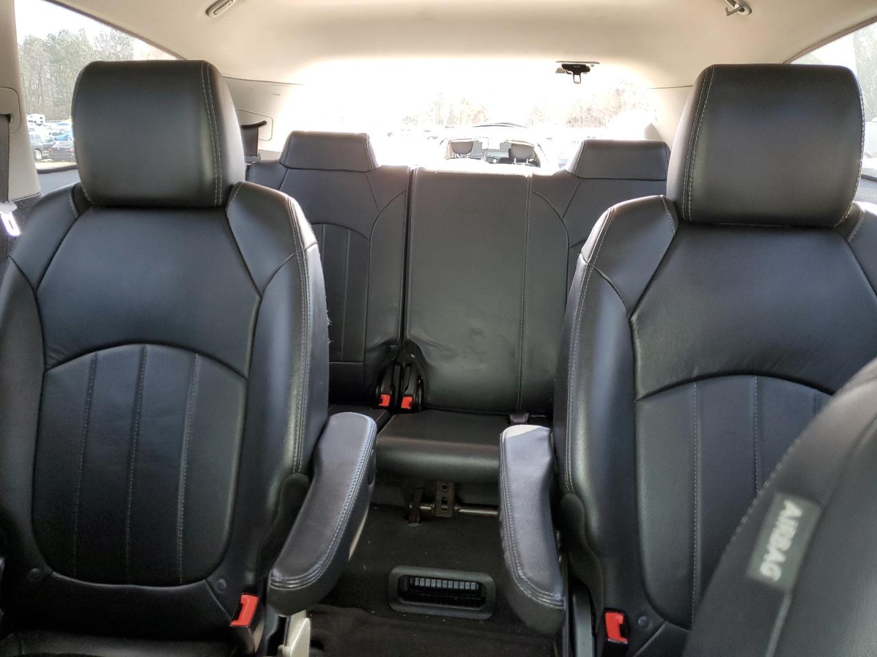 2017 Buick Enclave - Image 10