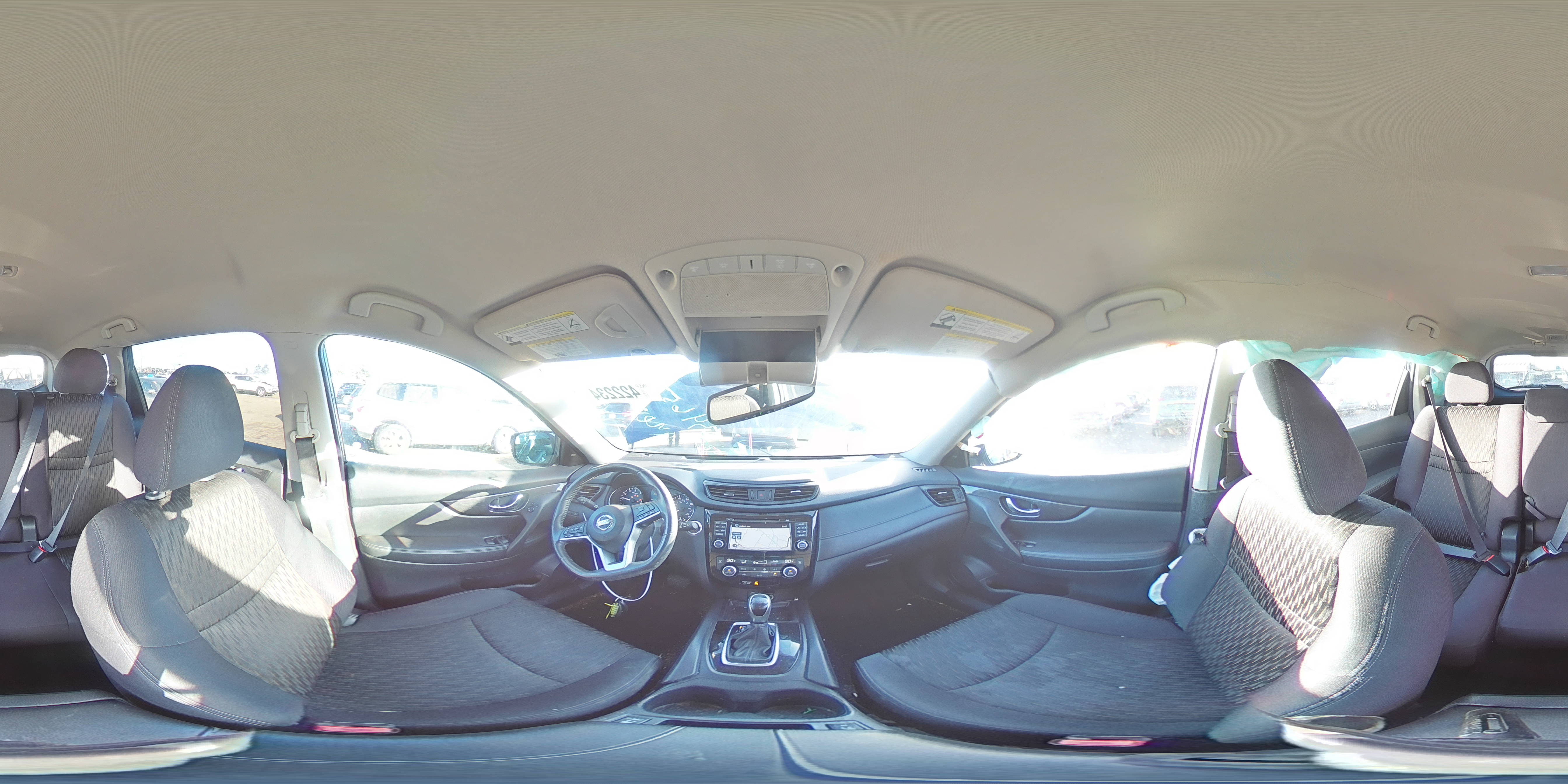 2017 Nissan Rogue - Image 13