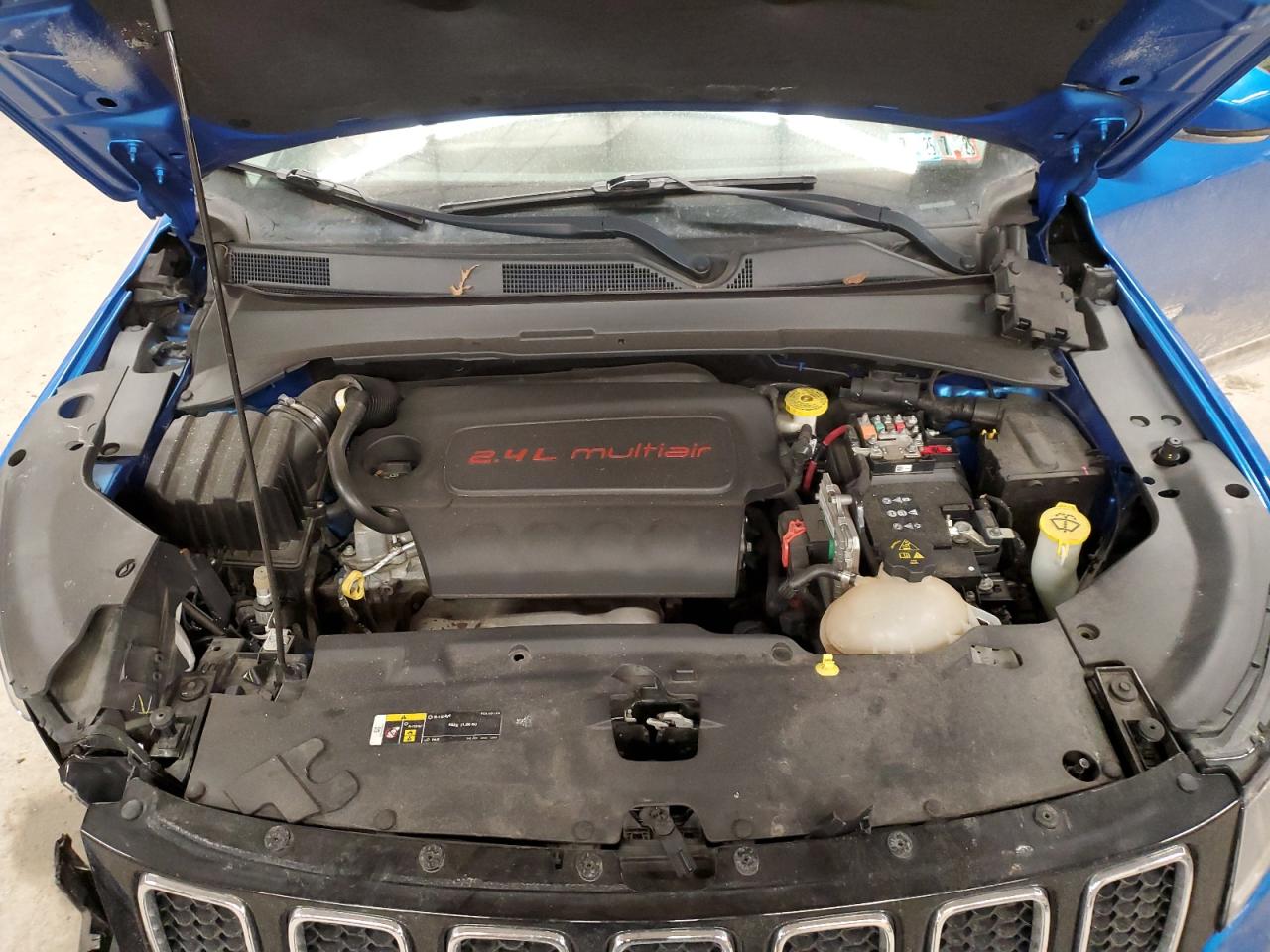 2018 Jeep Compass - Image 13