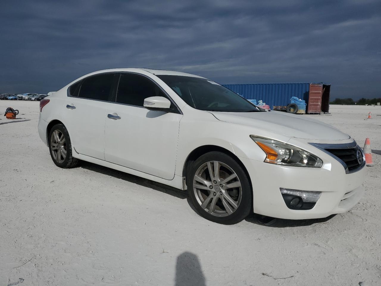 2013 Nissan Altima - Image 4