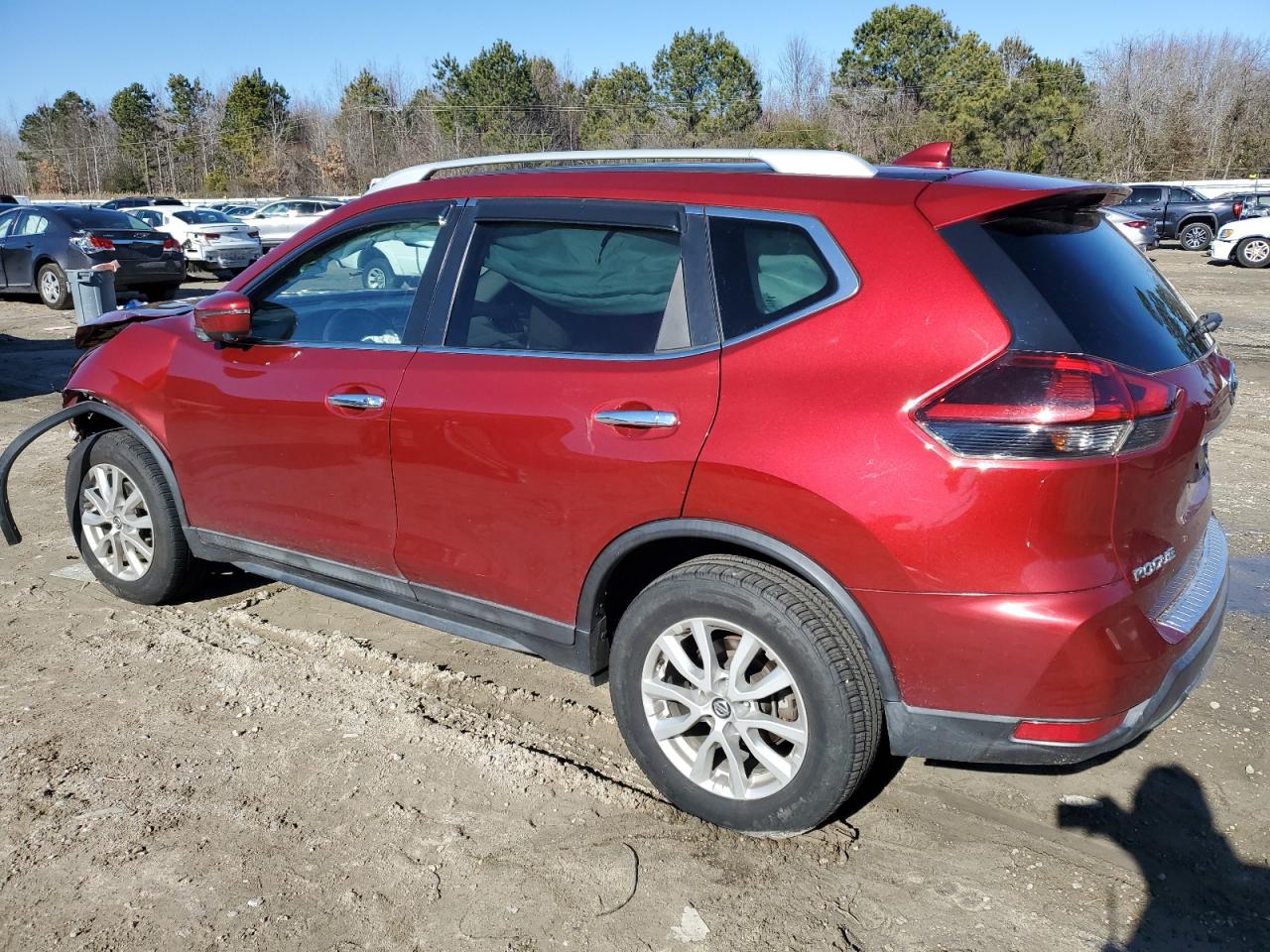 2018 Nissan Rogue - Image 2