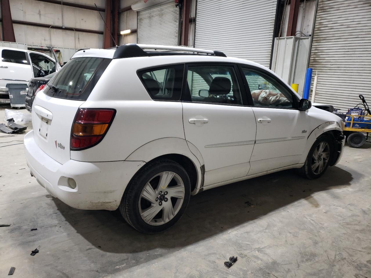 2003 Pontiac Vibe - Image 3