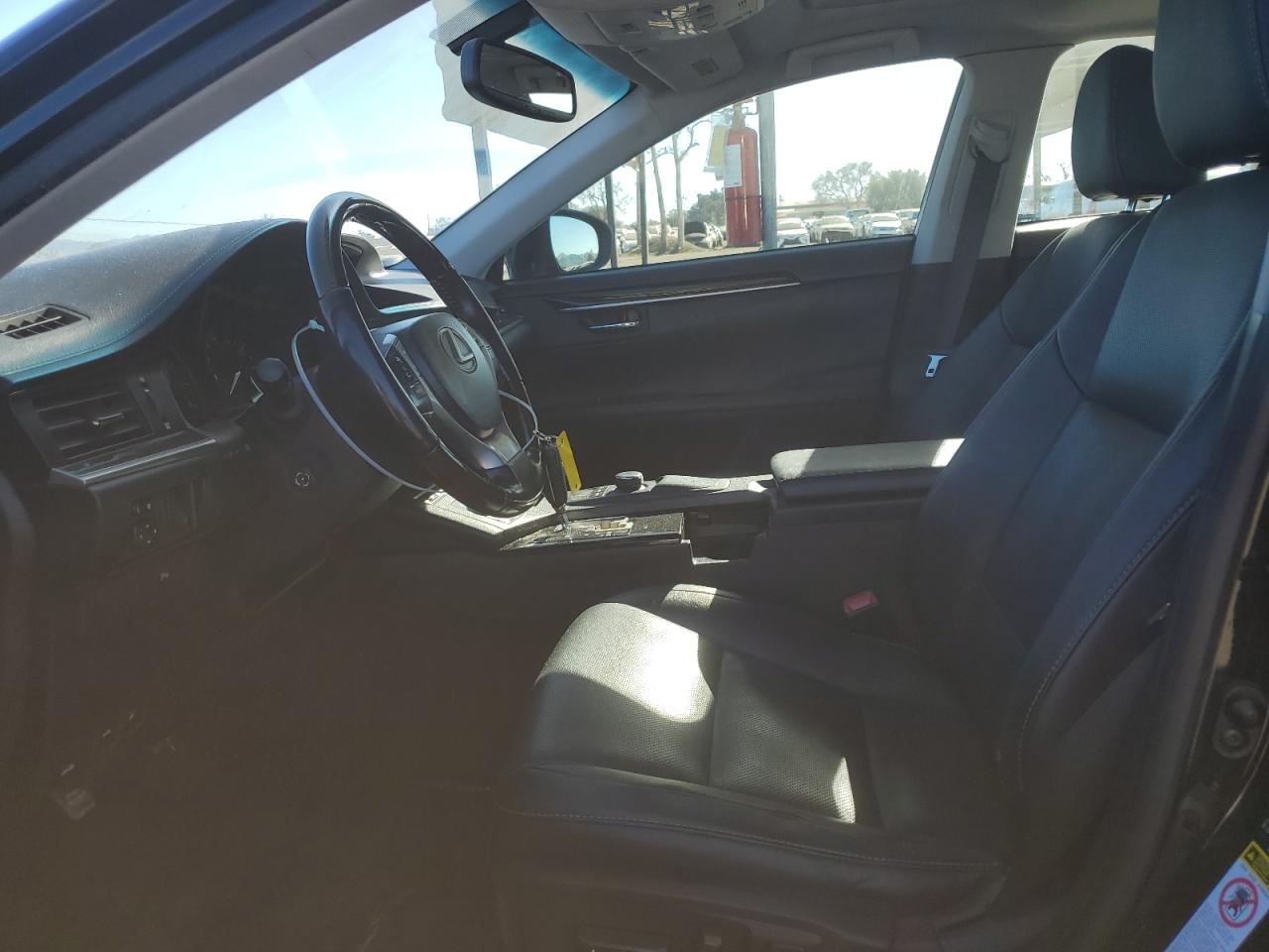 2014 Lexus ES - Image 7