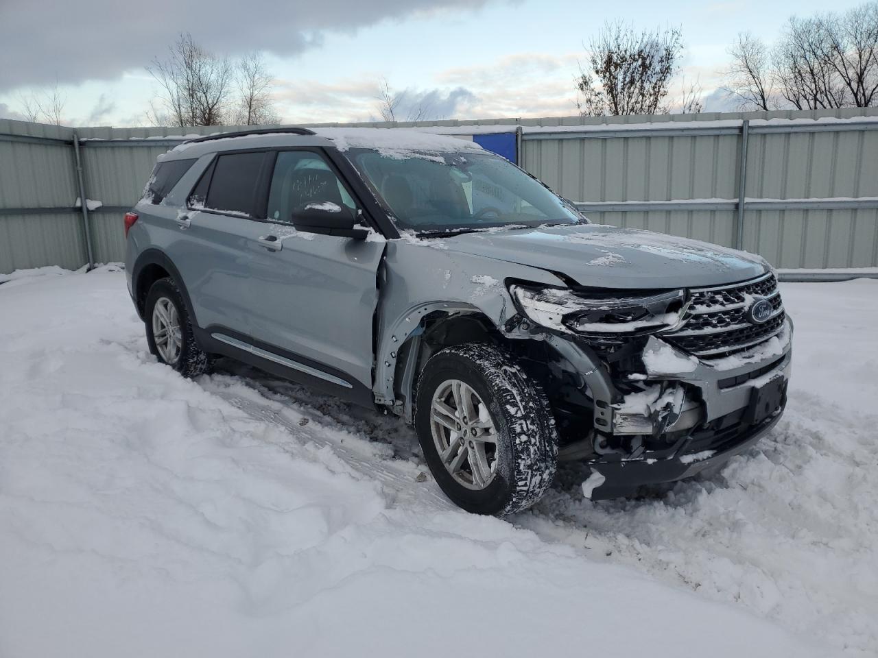 2023 Ford Explorer - Image 4