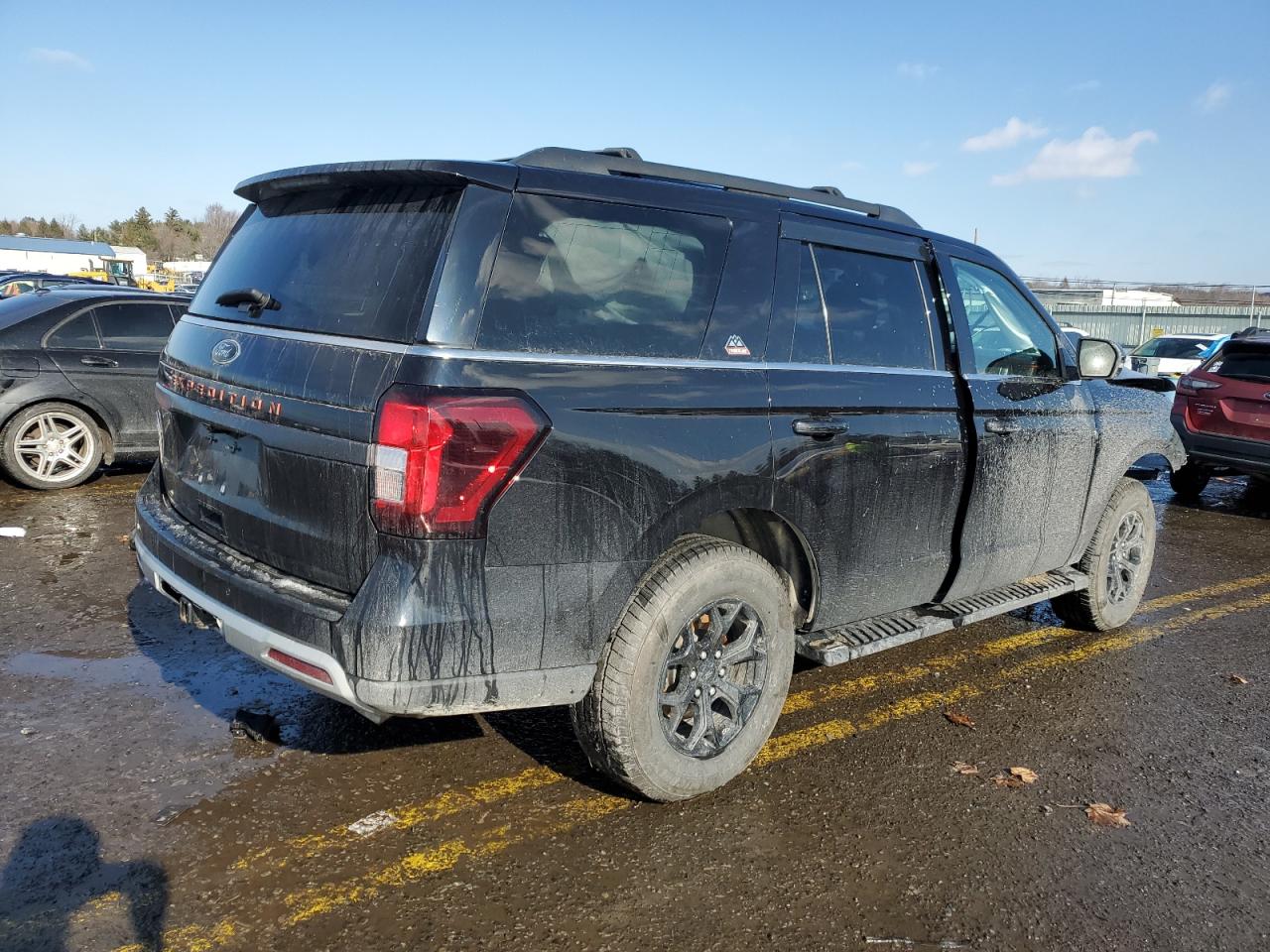 2022 Ford Expedition - Image 3
