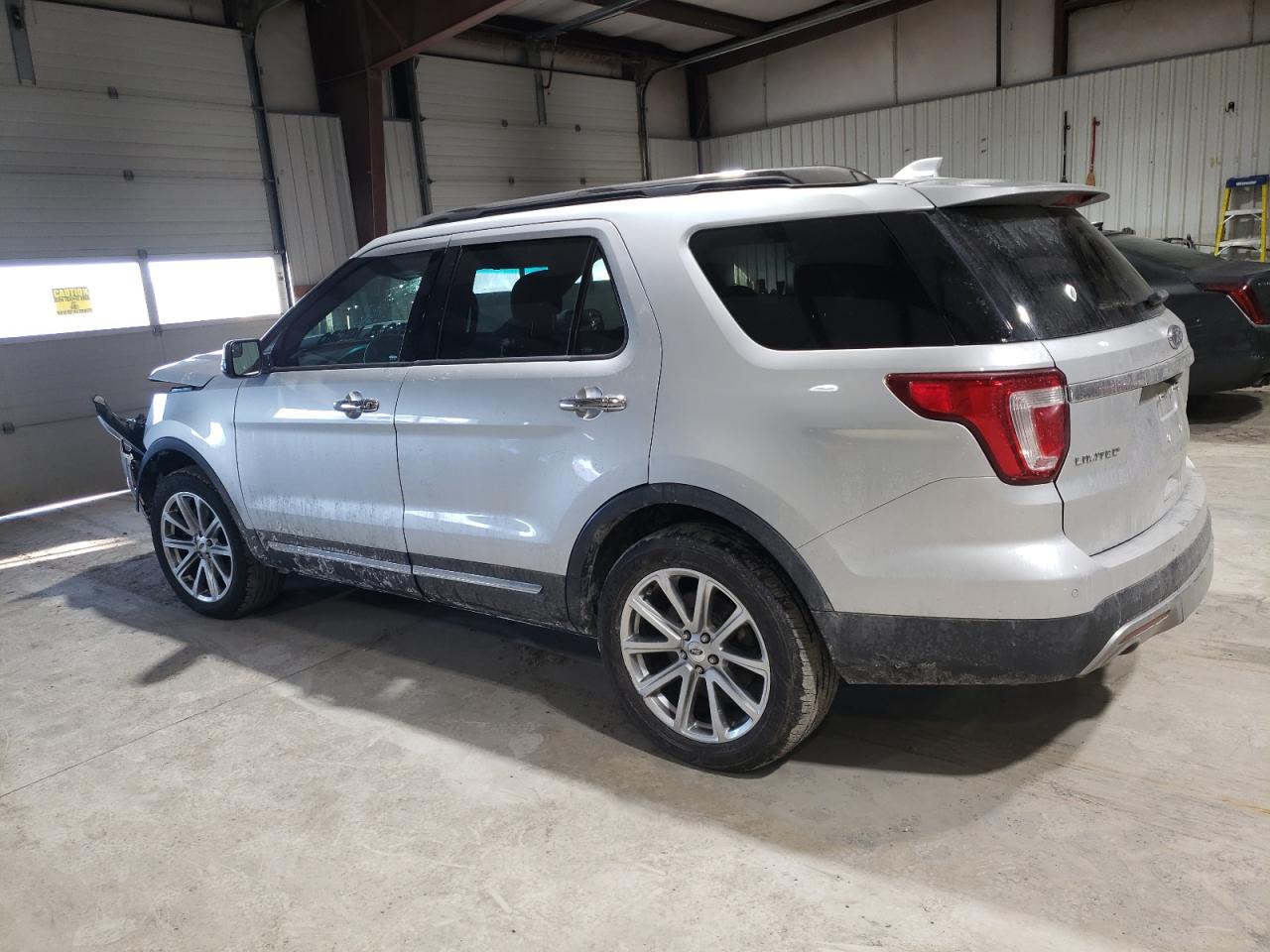 2016 Ford Explorer - Image 2