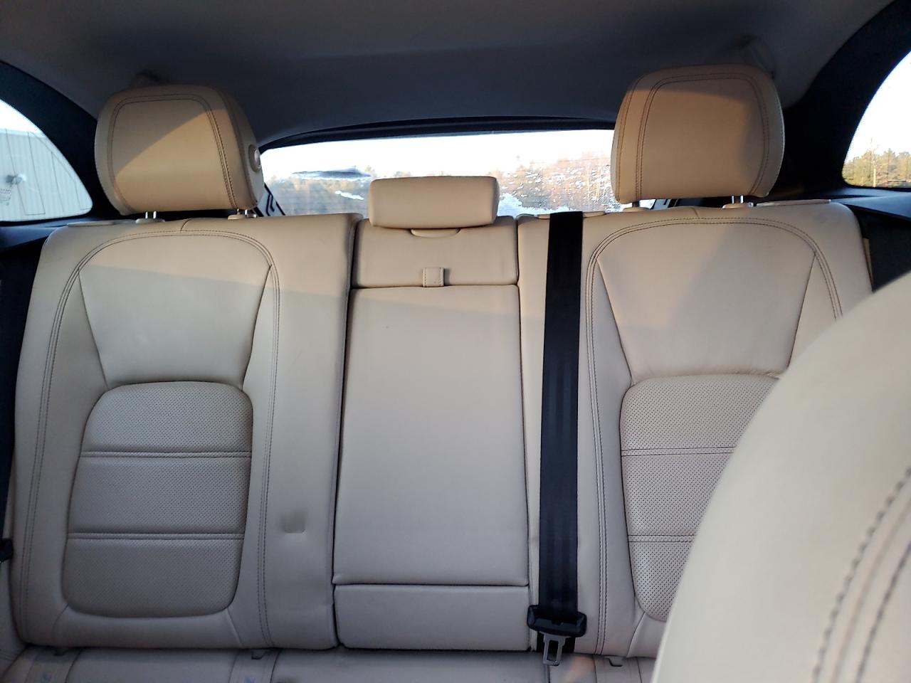 2017 Jaguar F-Pace - Image 10