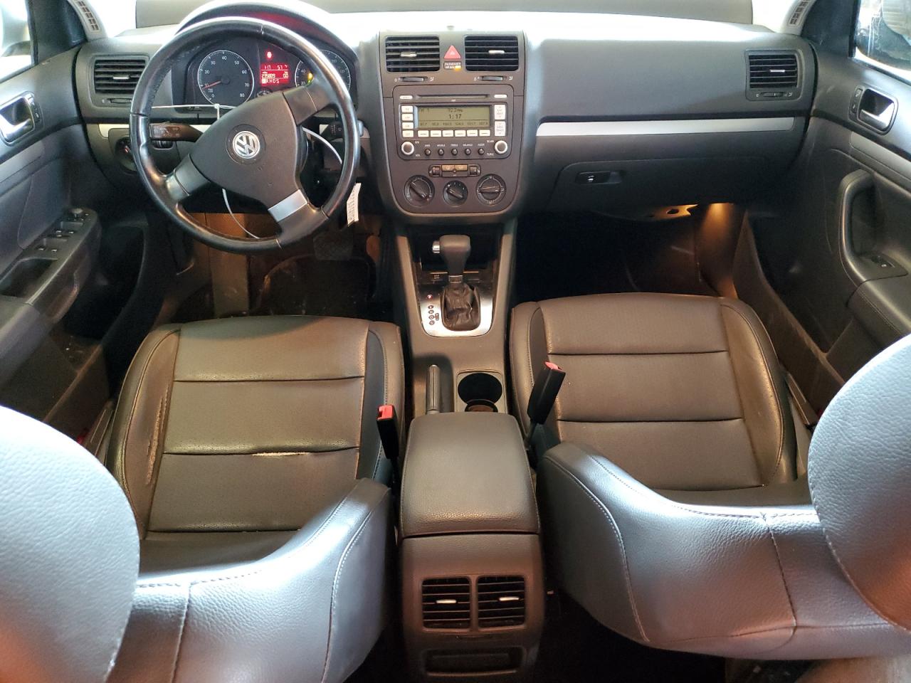 2009 Volkswagen Jetta - Image 8