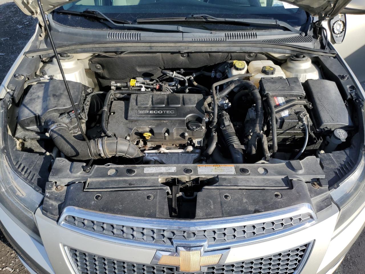 2013 Chevrolet Cruze - Image 11