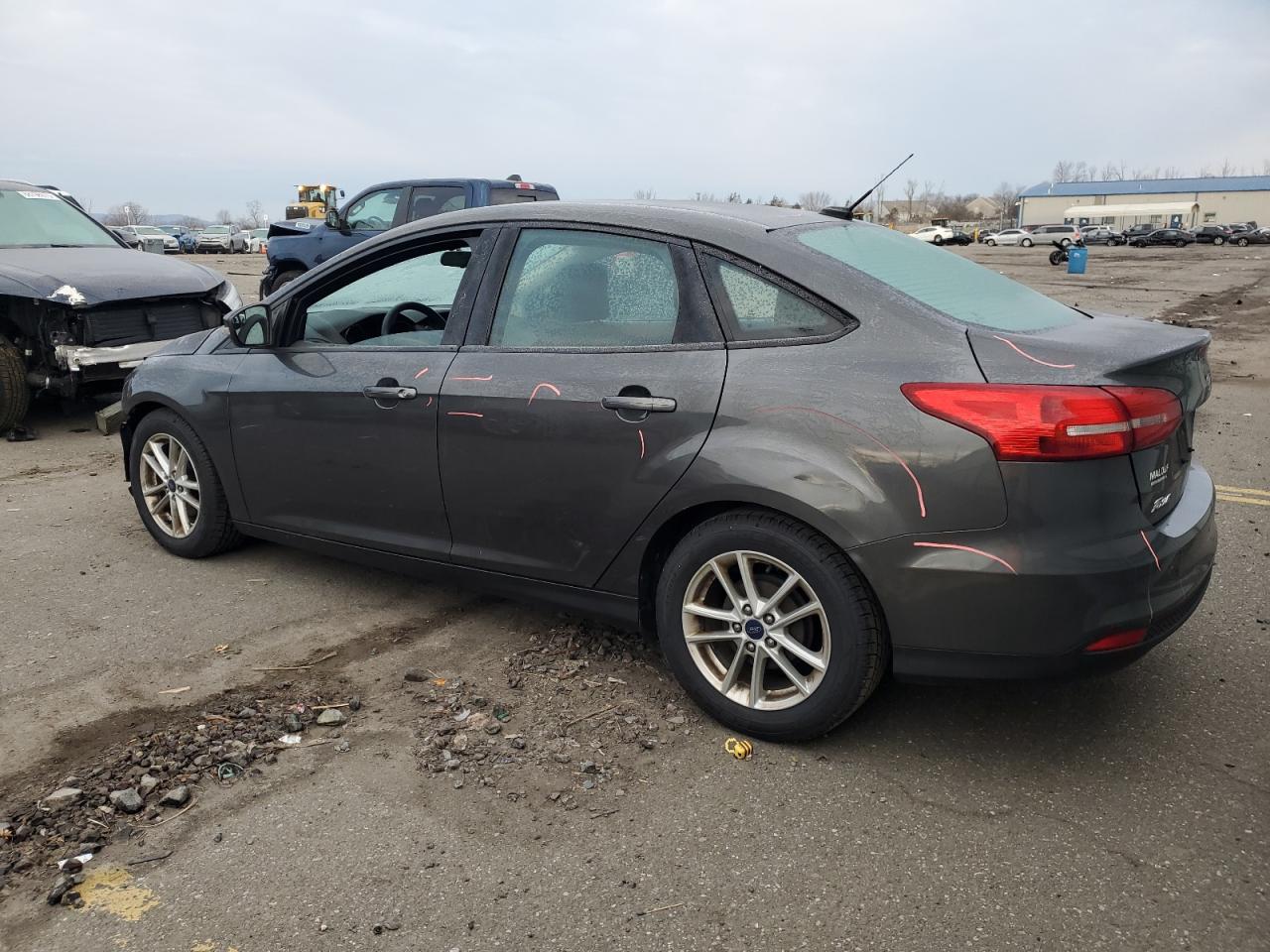 VIN 1FADP3F2XGL334784 2016 FORD FOCUS no.2