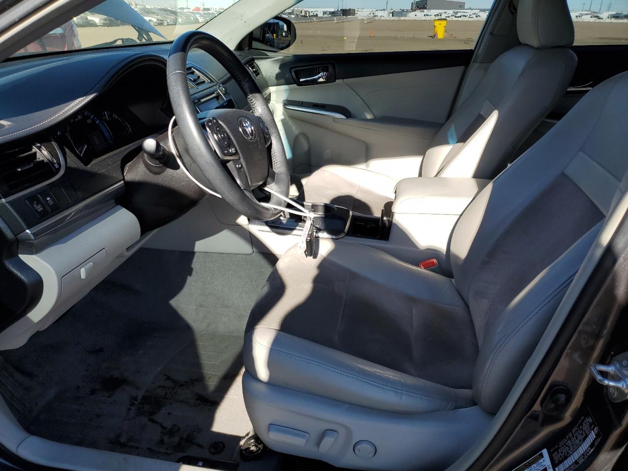 2014 Toyota Camry - Image 7