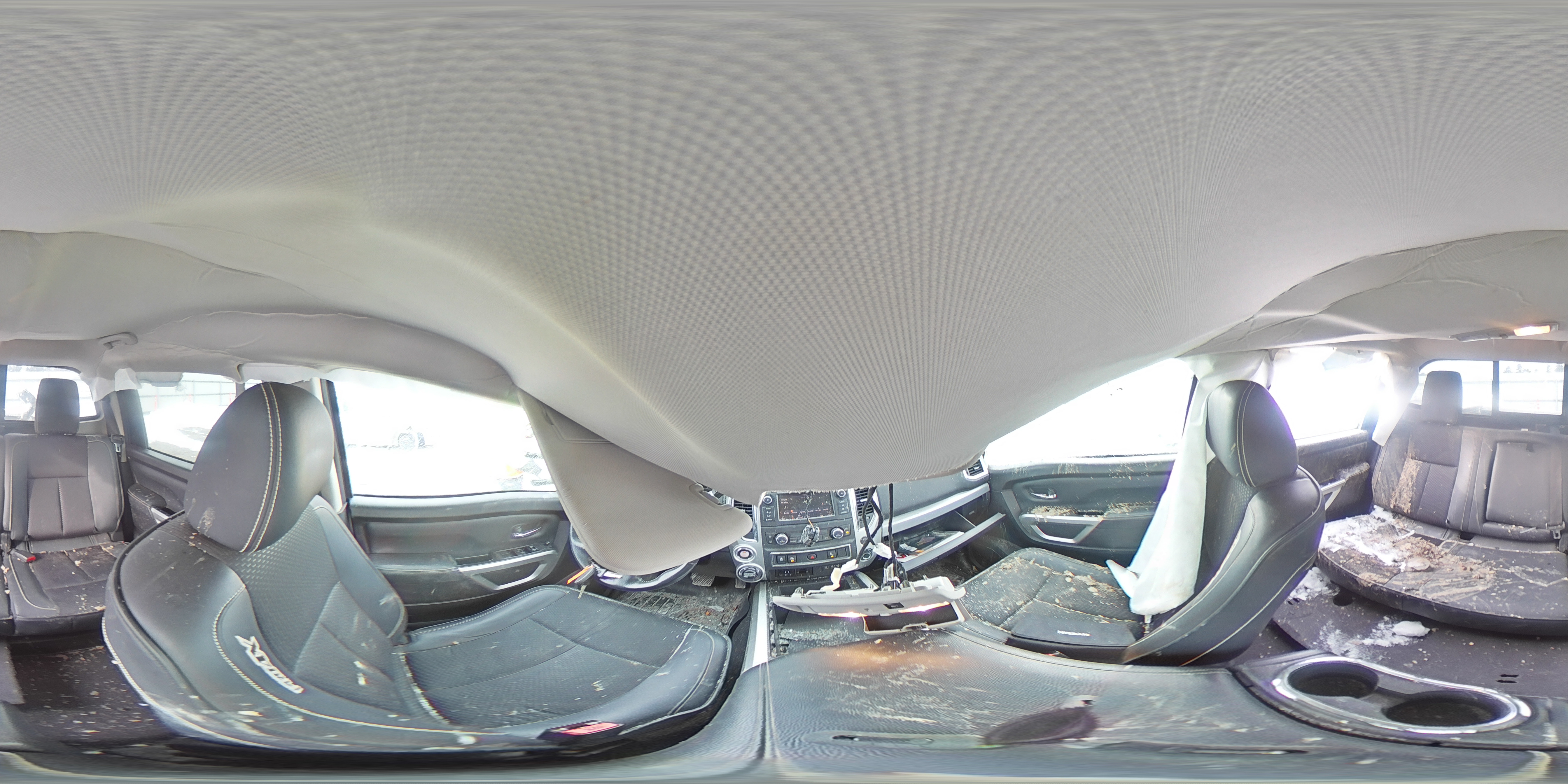 2019 Nissan Titan - Image 13