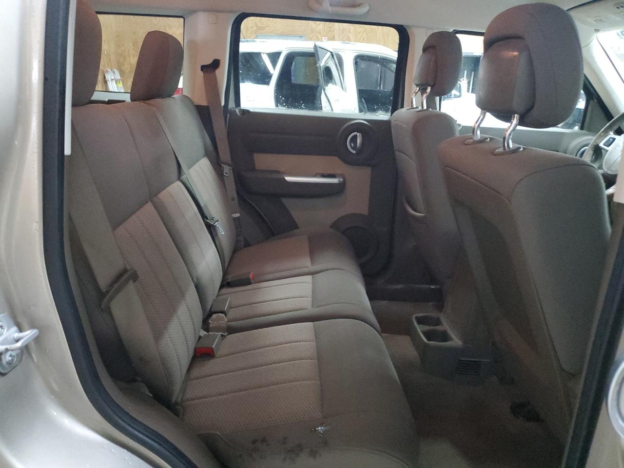 2010 Dodge Nitro - Image 11