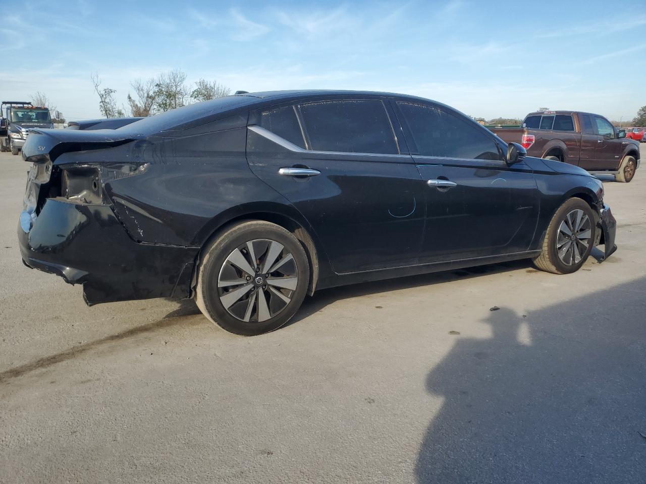 2019 Nissan Altima - Image 3