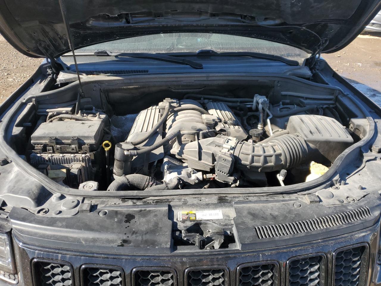 2014 Jeep Grand Cherokee - Image 11