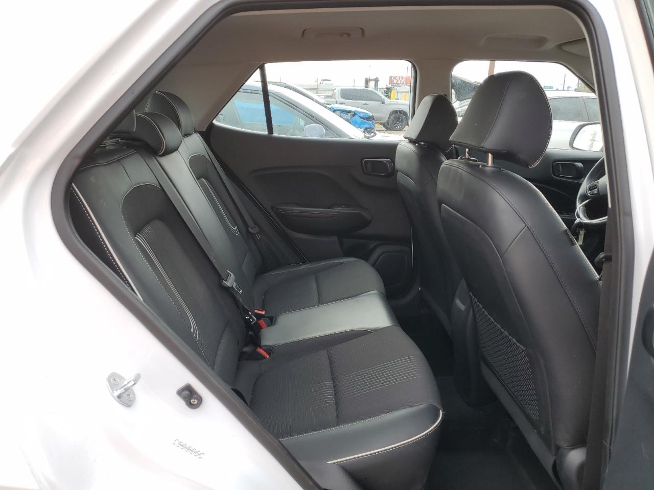 2023 Hyundai Venue - Image 10