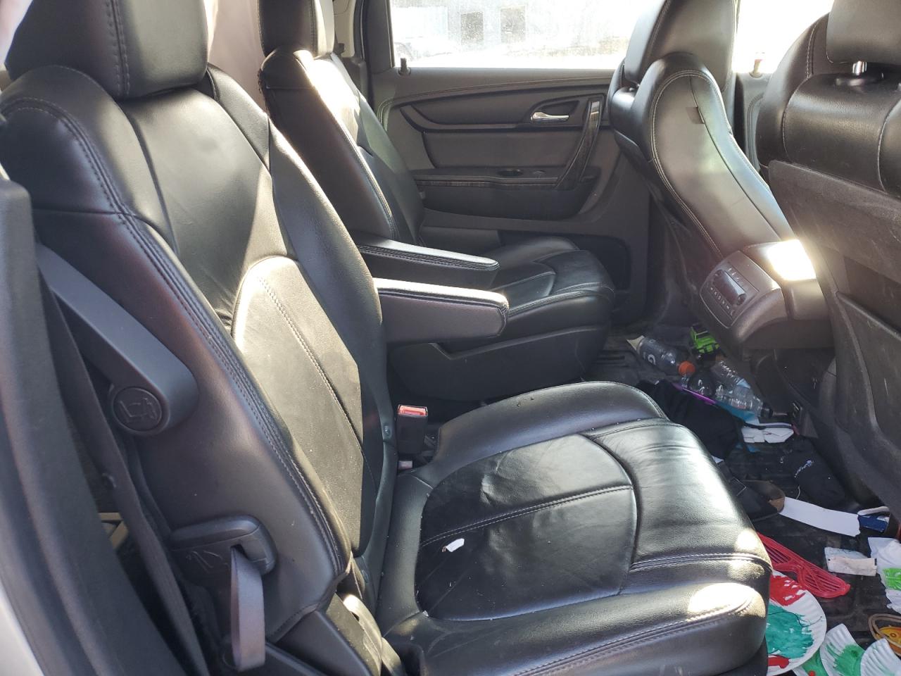 2015 GMC Acadia - Image 12