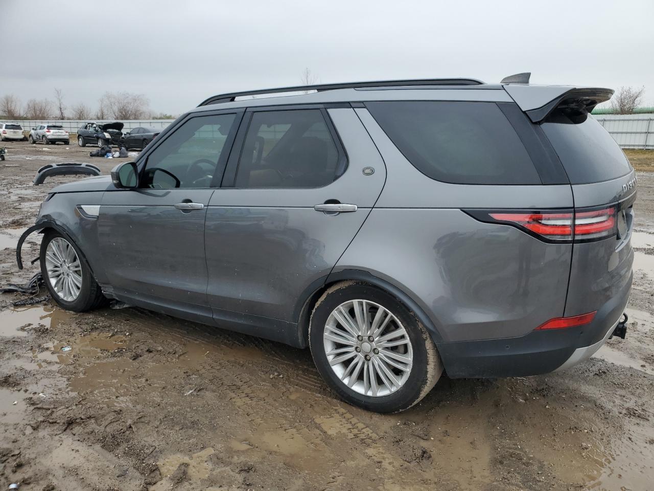 2018 Land Rover Discovery - Image 2