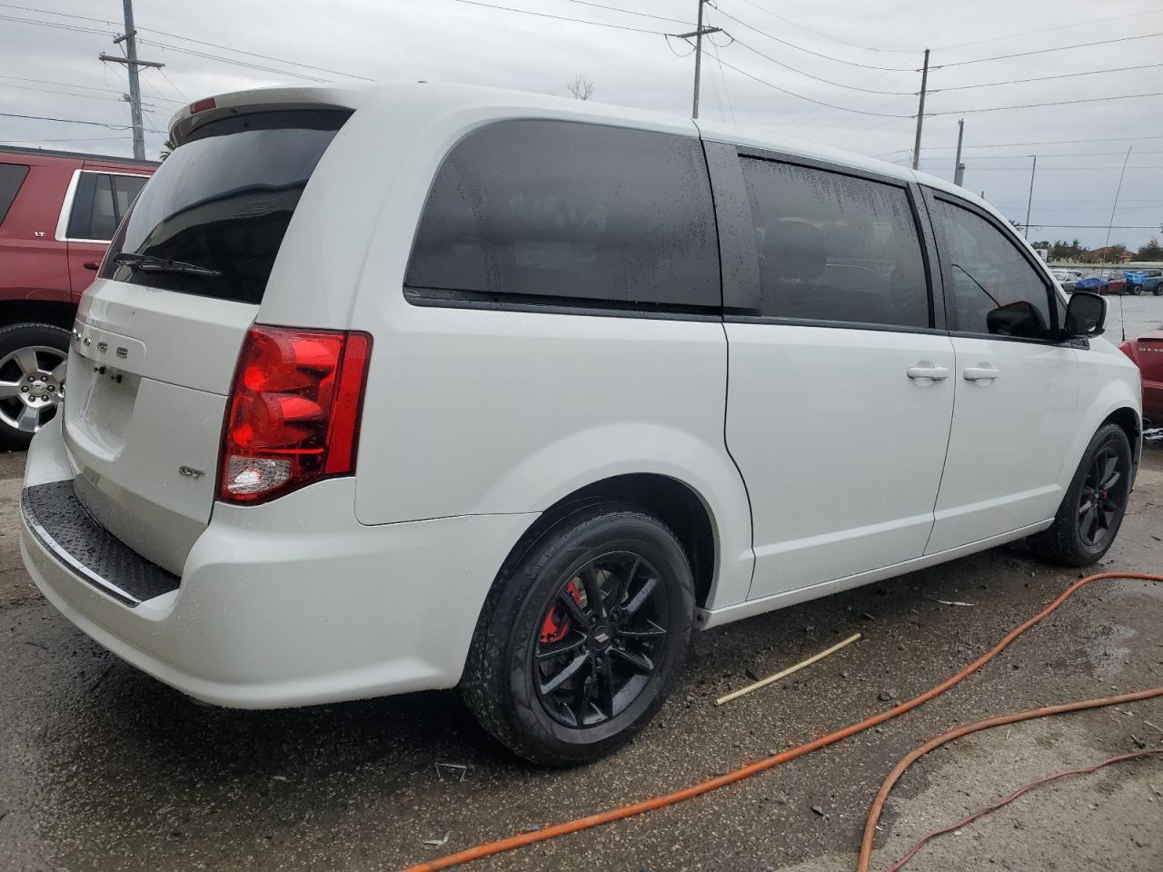 2020 Dodge Caravan - Image 3