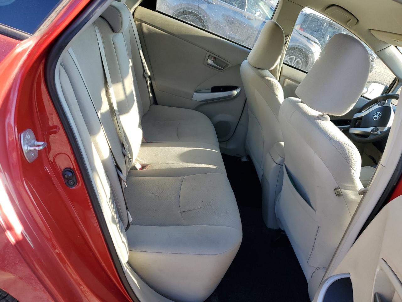 2013 Toyota Prius - Image 10