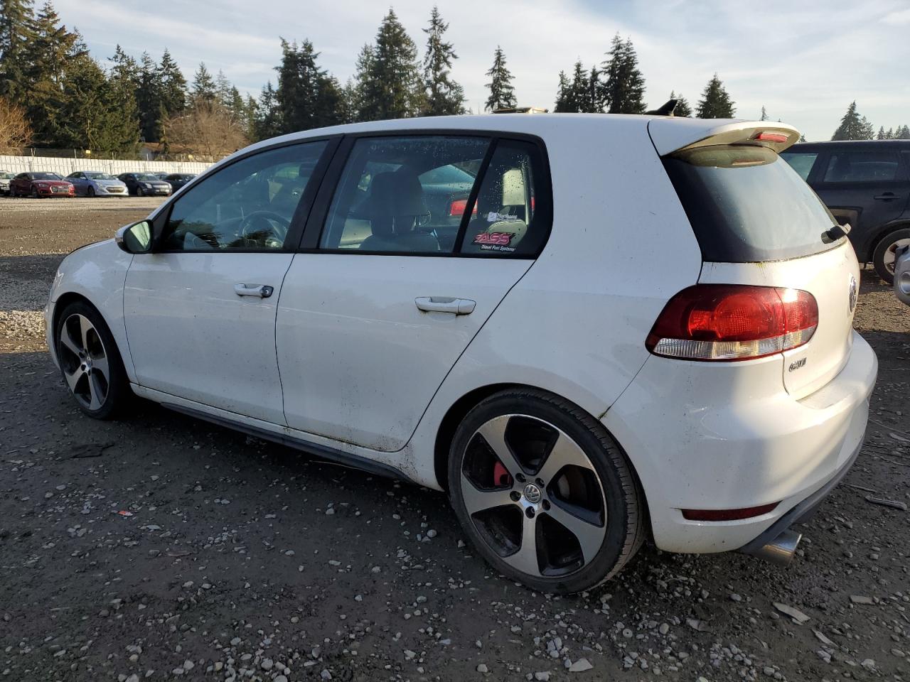 2010 Volkswagen GTI - Image 2