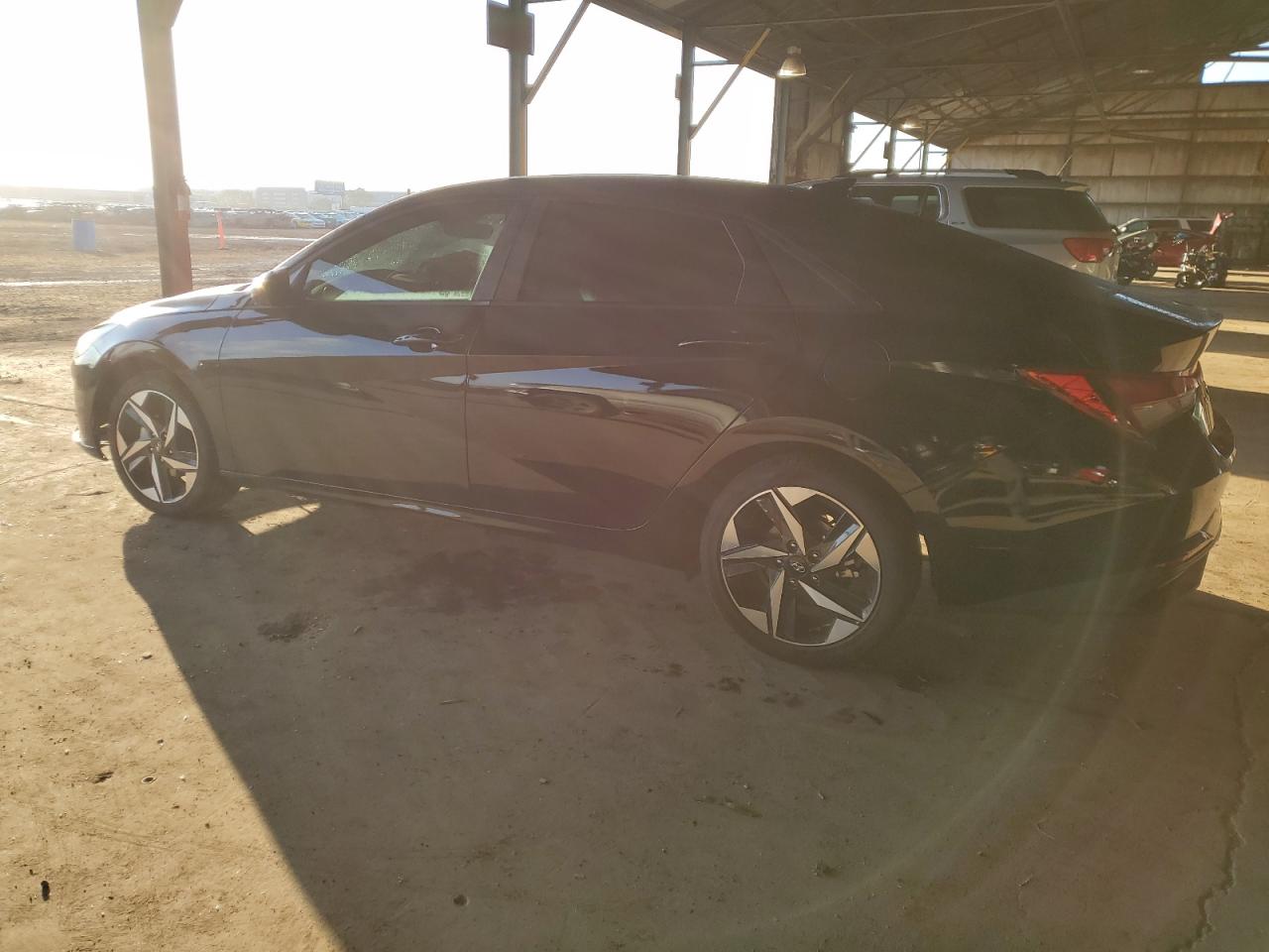 2023 Hyundai Elantra - Image 2