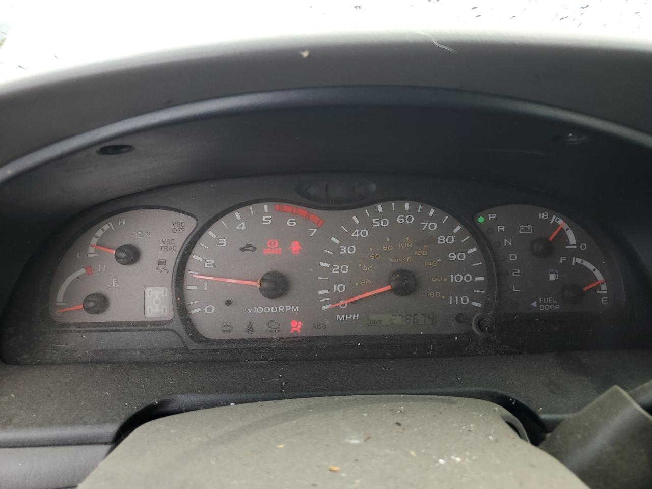 2003 Toyota Sequoia - Image 9