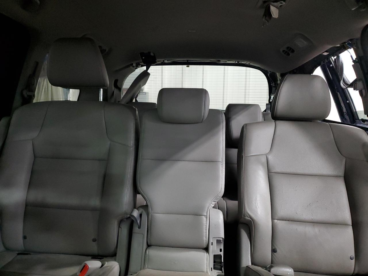 2015 Honda Odyssey - Image 10