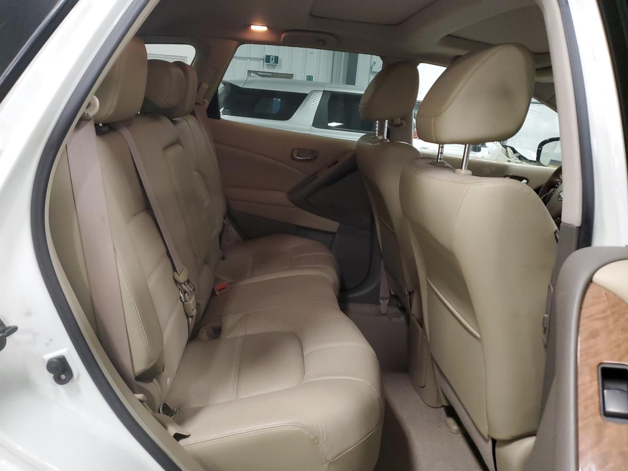 2014 Nissan Murano - Image 11
