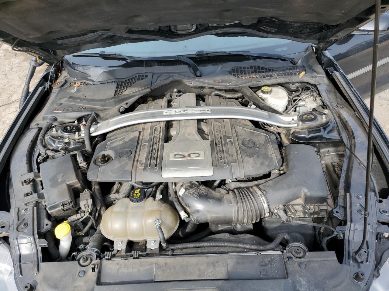2019 Ford Mustang - Image 11
