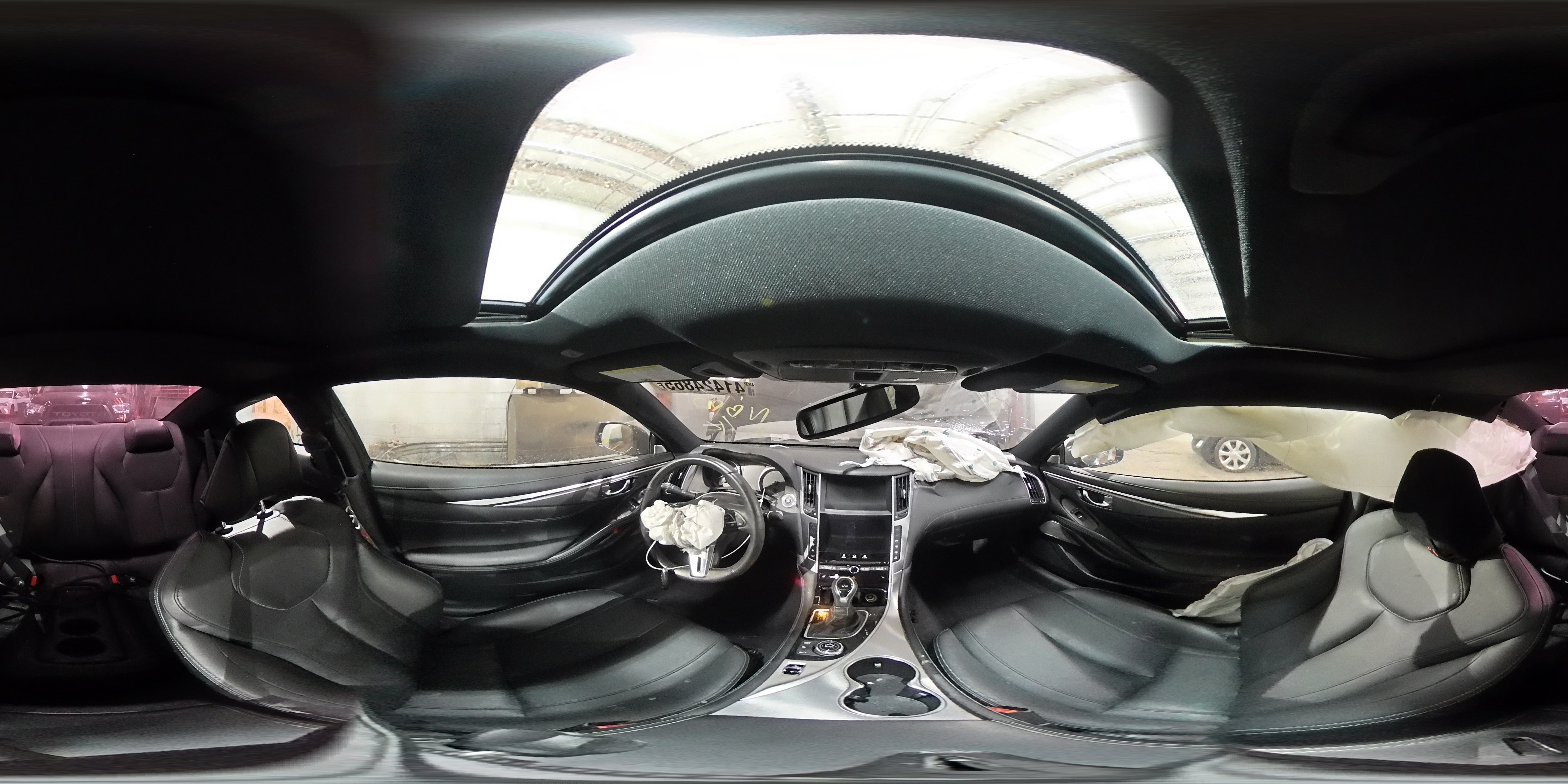 2017 Infiniti Q60 - Image 15