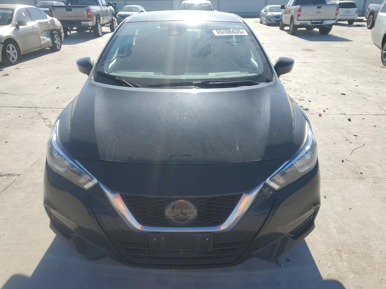 2021 Nissan Versa - Image 5