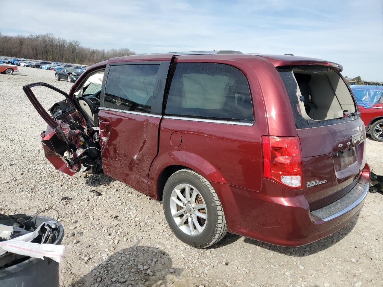 2019 Dodge Caravan - Image 2