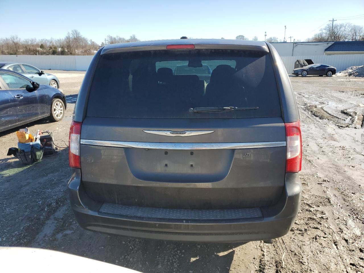 2016 Chrysler Town & Country - Image 6