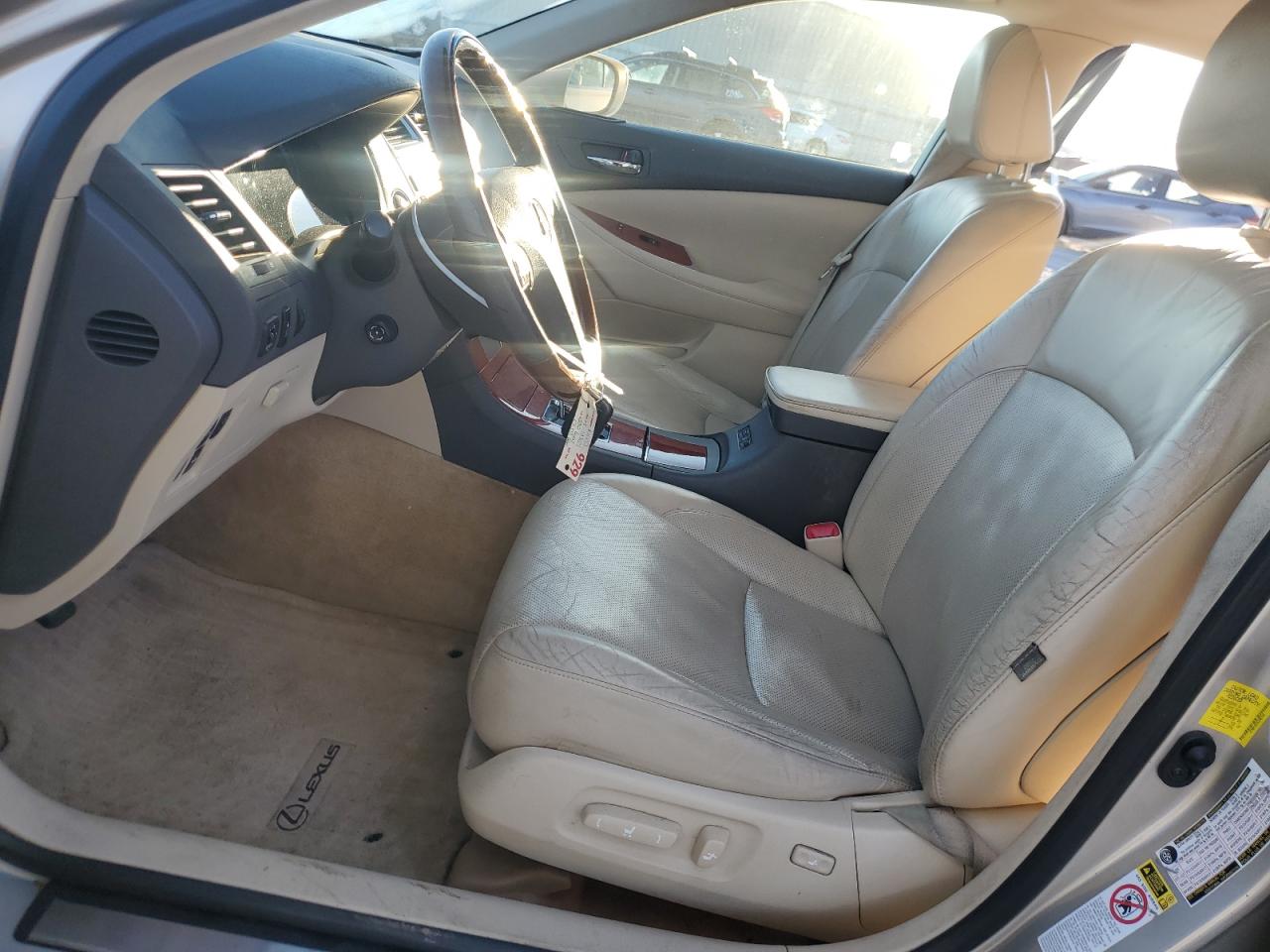 2012 Lexus ES - Image 7