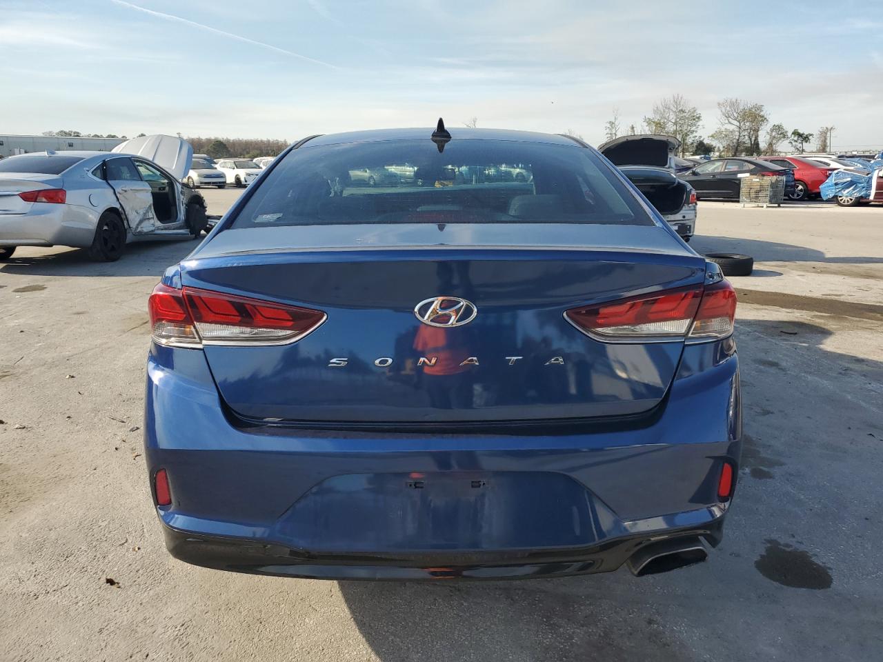 2018 Hyundai Sonata - Image 6