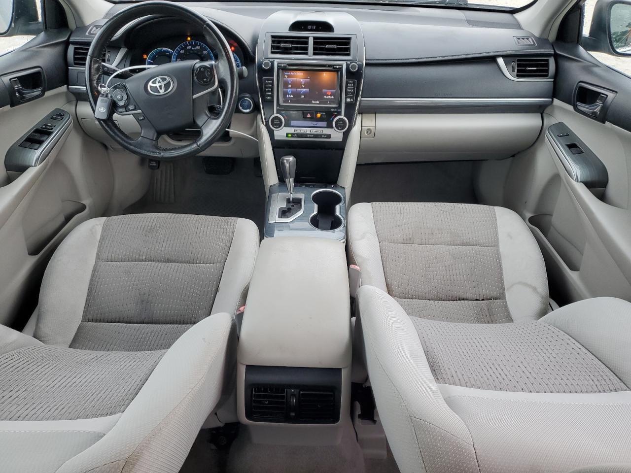 2014 Toyota Camry - Image 8