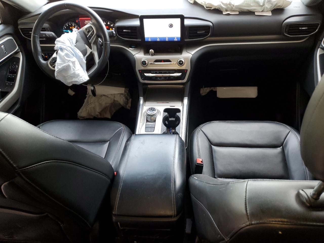 2022 Ford Explorer - Image 8