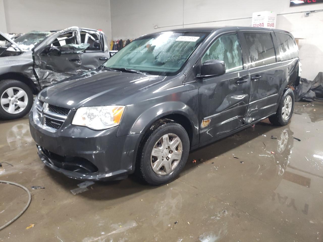 2011 Dodge Caravan - Image 1