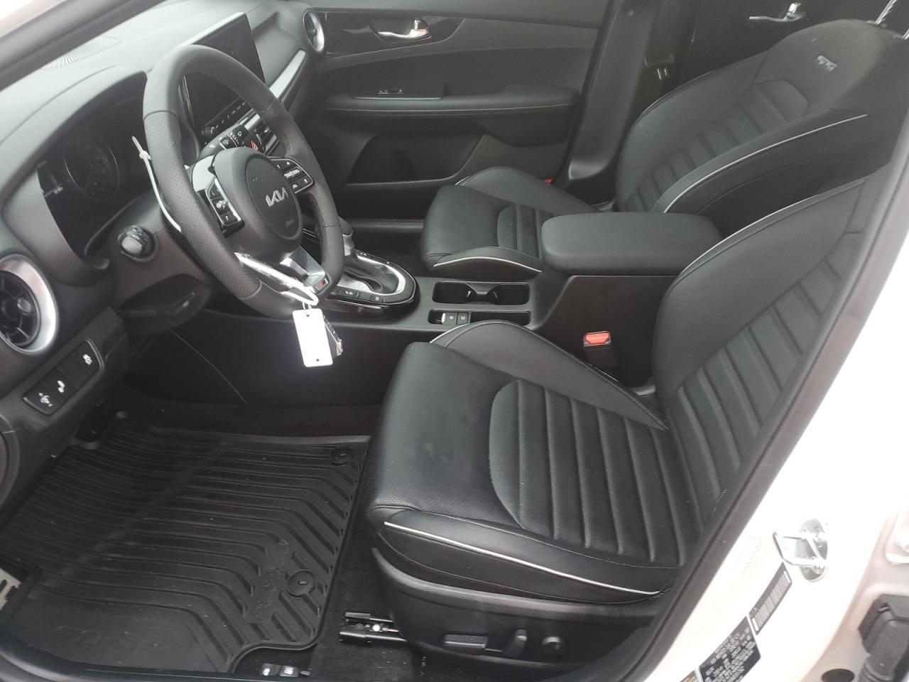 2024 Kia Forte - Image 7