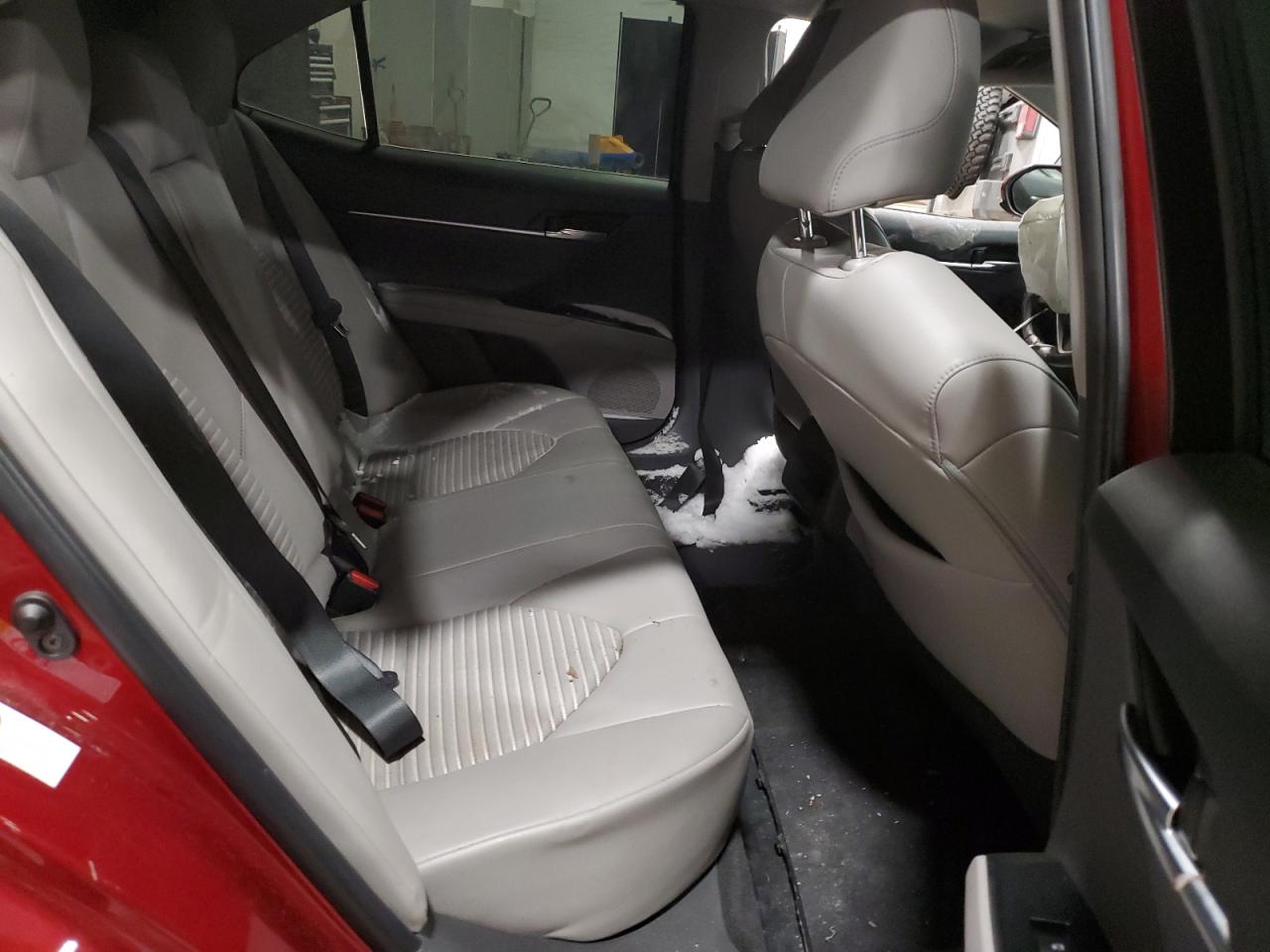 2018 Toyota Camry - Image 10