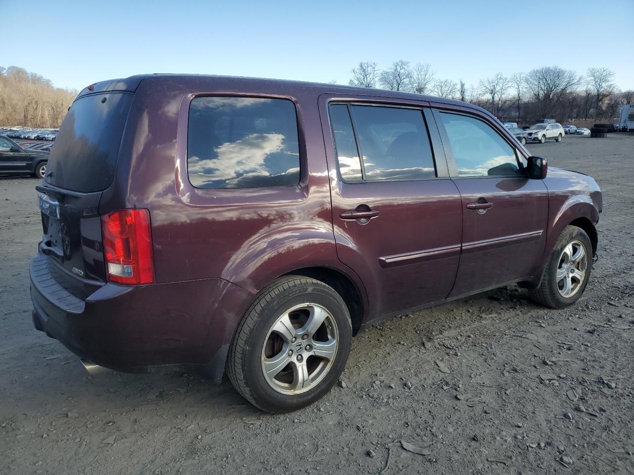 VIN 5FNYF4H51FB020440 2015 HONDA PILOT no.3