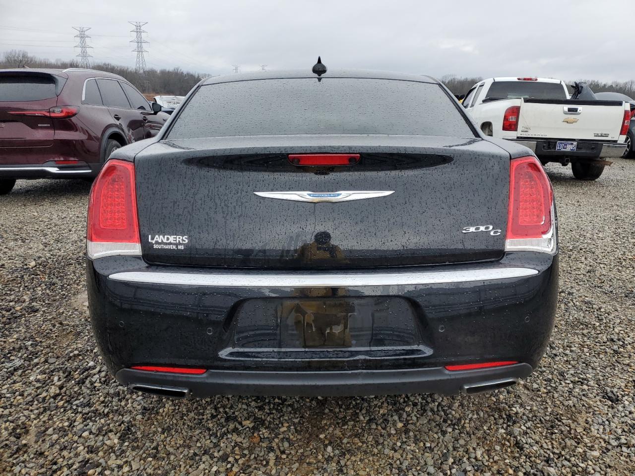 2017 Chrysler 300 - Image 6
