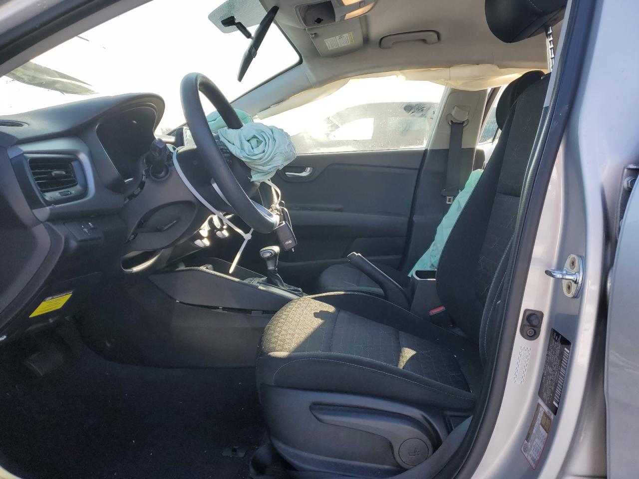 2021 Kia Rio - Image 7